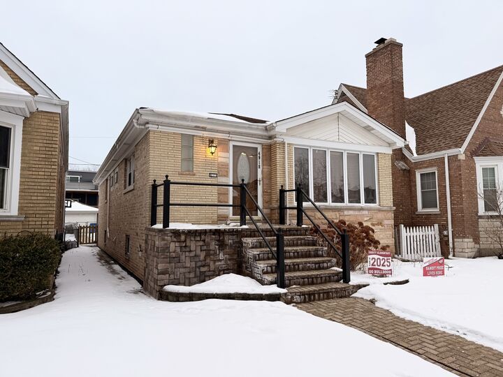 Property Photo:  4918 N Moody Avenue  IL 60630 