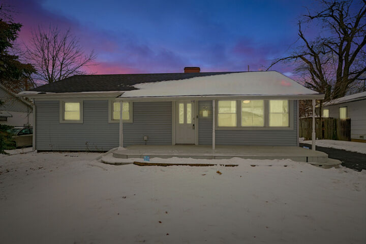 Property Photo:  26 E Normandy Drive  IL 60411 