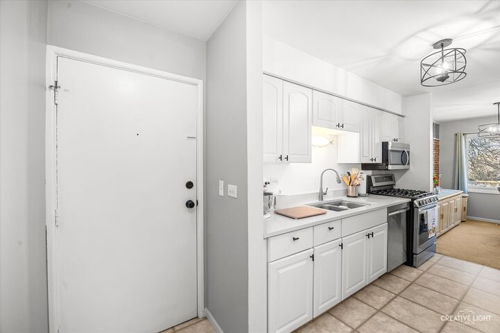 Property Photo:  2928 Roberts Drive 8  IL 60517 