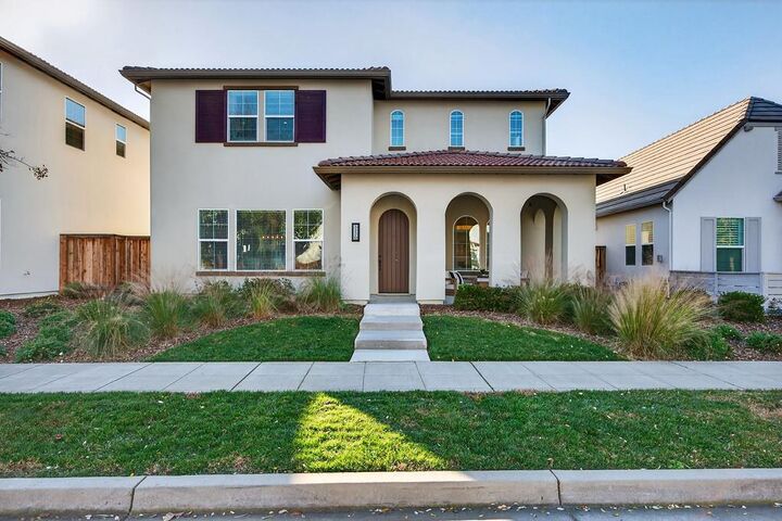 Property Photo:  3220 Crocker Drive  CA 95818 