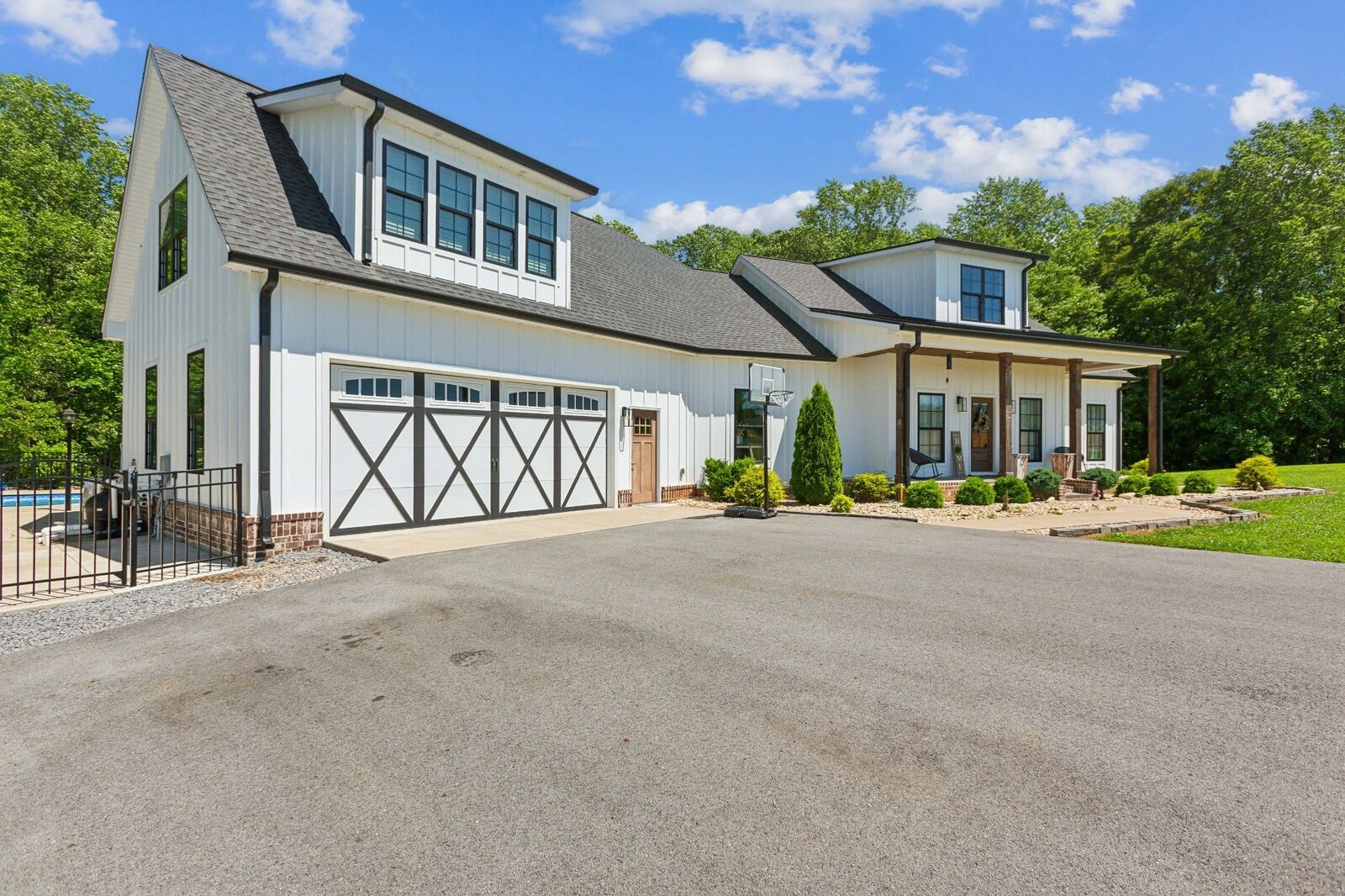 Property Photo:  1930 Williams Rd  TN 37083 