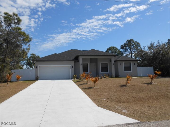 Property Photo:  6033 Kumquat Circle  FL 33935 
