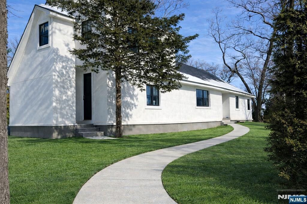 Property Photo:  259 W Glen Avenue  NJ 07450 