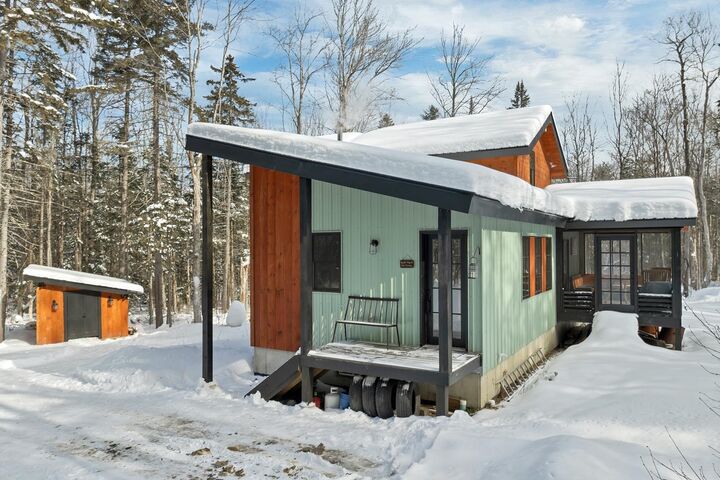 Property Photo:  682 Philbrick Hill Road  NH 03284 
