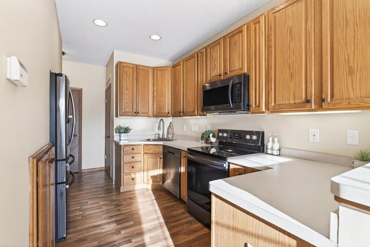 Property Photo:  401 19th Place SE  MN 55008 