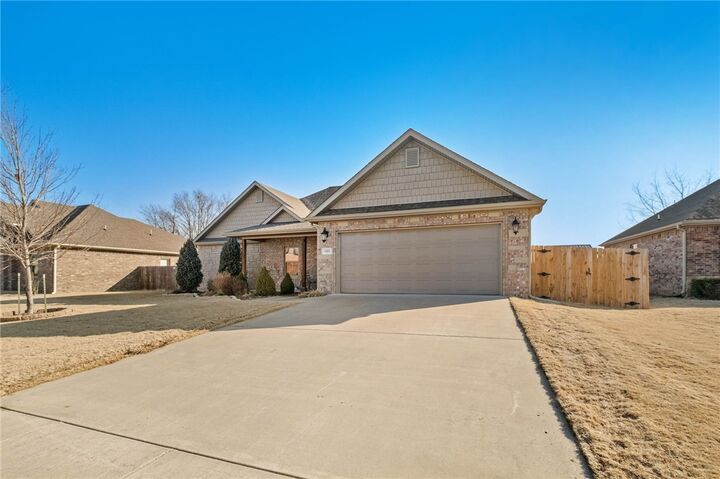 Property Photo:  605 Chamberlain Road  AR 72753 