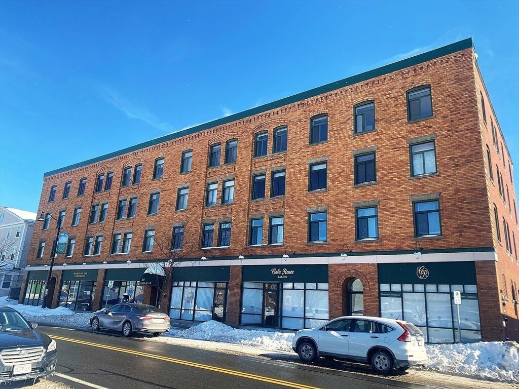 Property Photo:  315 Rantoul 406  MA 01915 