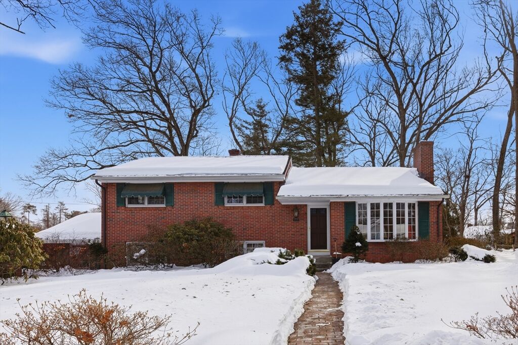 Property Photo: 105 Edgewater Rd MA 01001