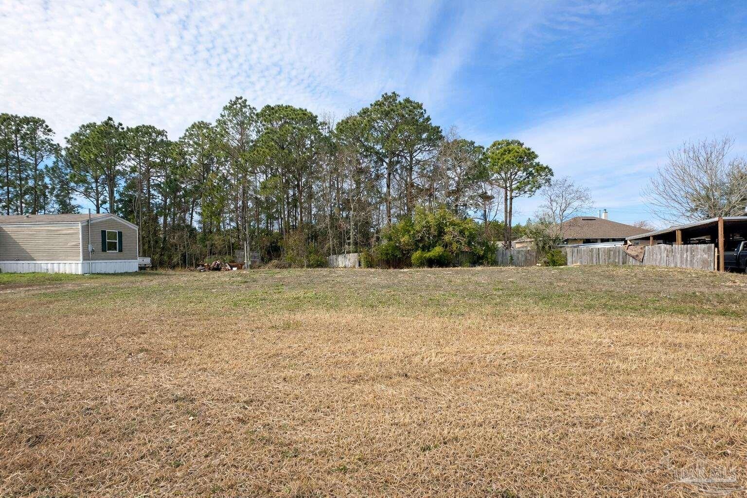 Property Photo:  1915 Constitution Dr  FL 32566 