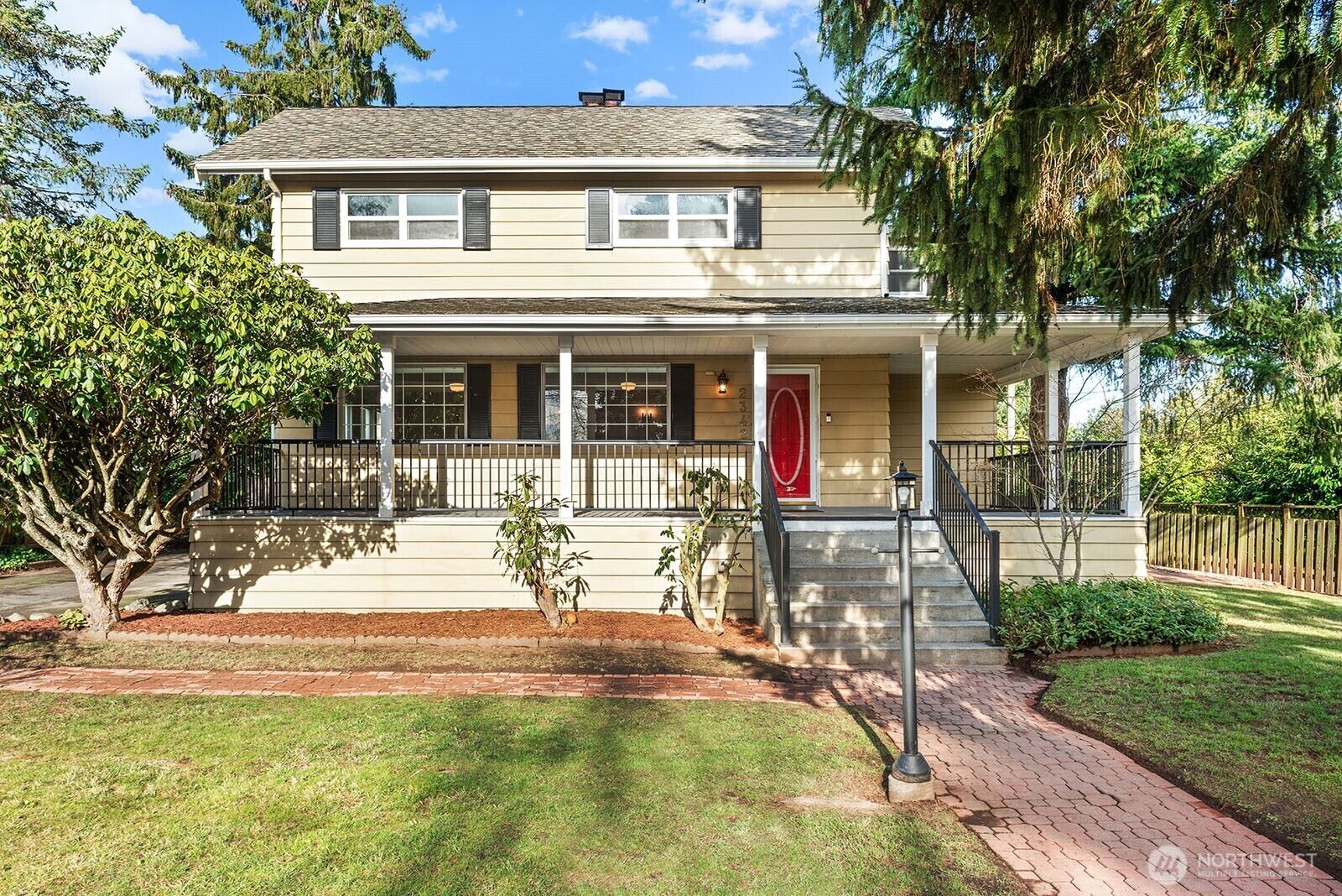 Property Photo:  2342 N 137th Street  WA 98133 