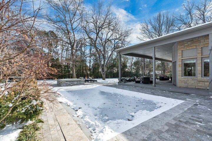 Property Photo:  60 S Mission Rd  KS 67207 