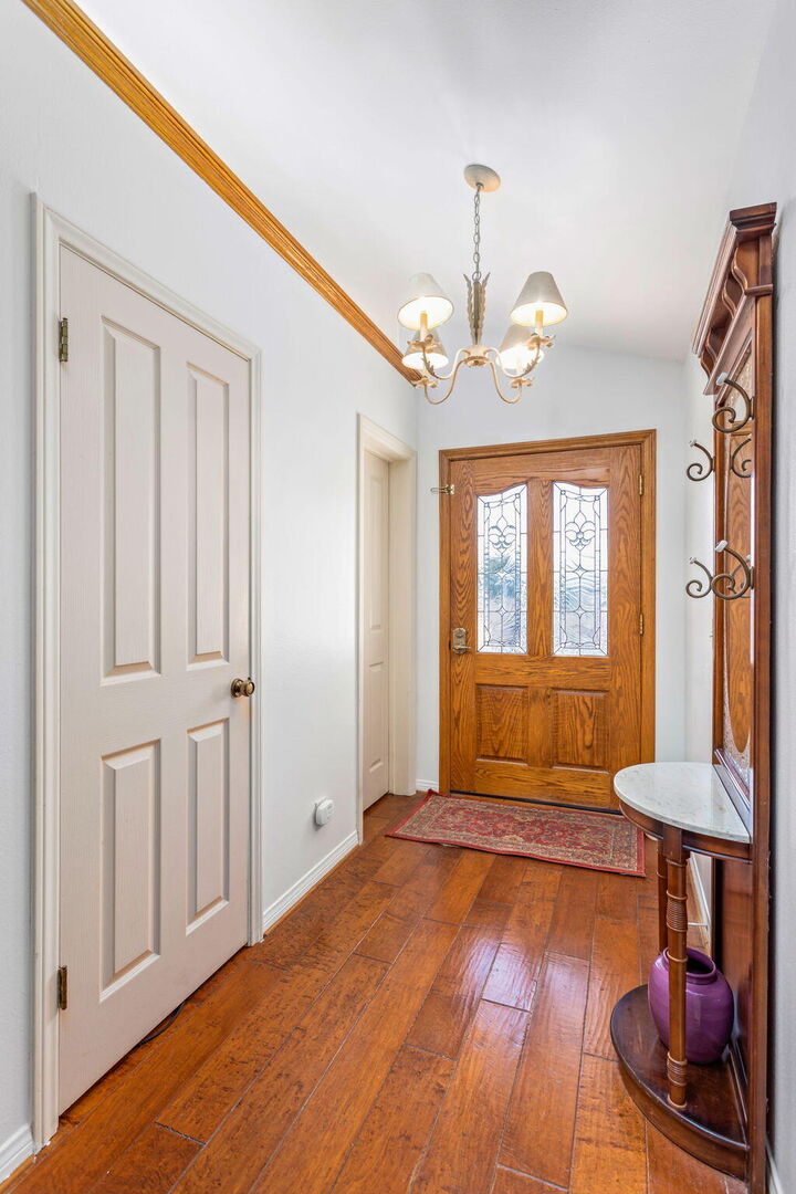 Property Photo:  665 Hillside Drive  CA 93463 