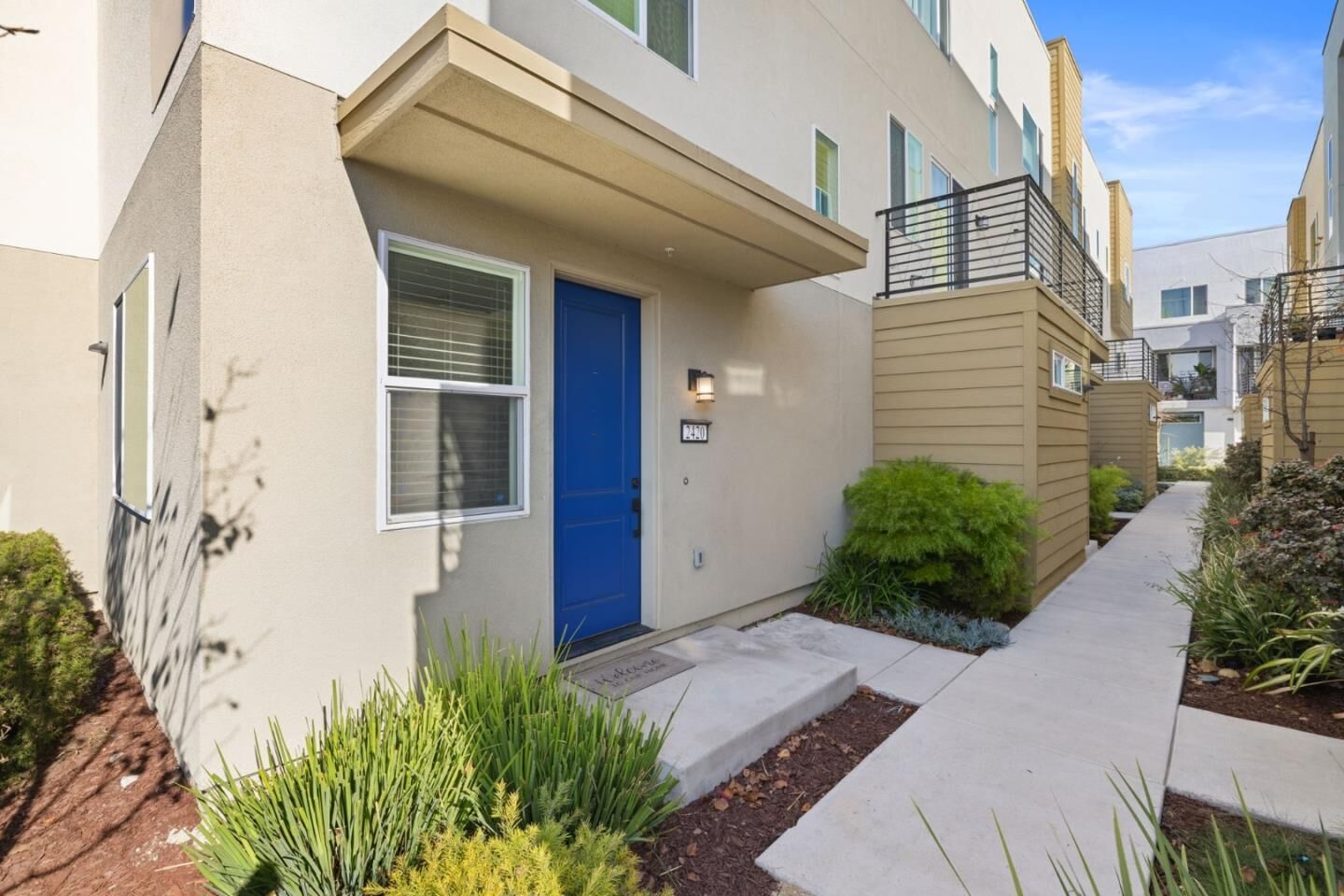 Property Photo: 2420 Kita Lane CA 95133