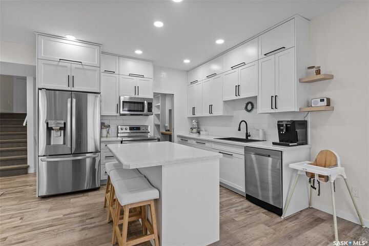 Property Photo: 744 19th Street W SK S6V 4E4