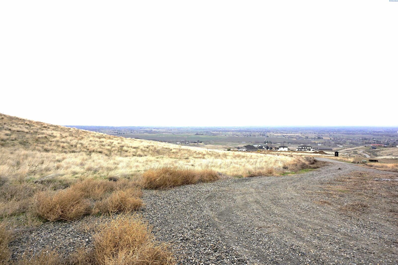 Property Photo:  3000 Nka 1545 Prsw  WA 99350 