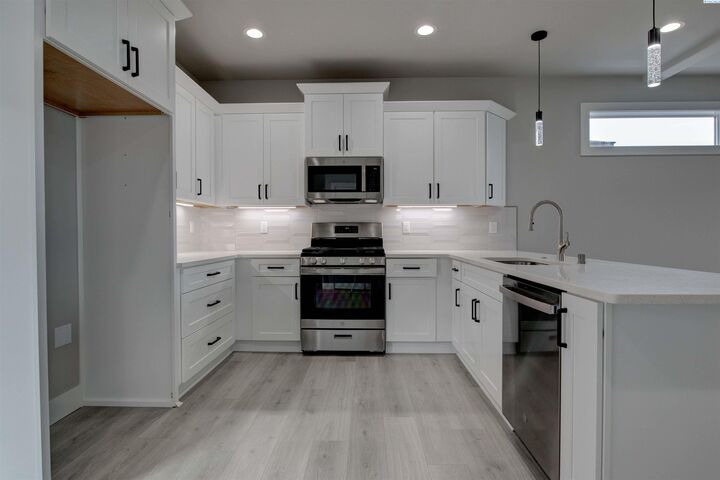 Property Photo:  774 Rio Vista Loop Lot46  WA 99352 