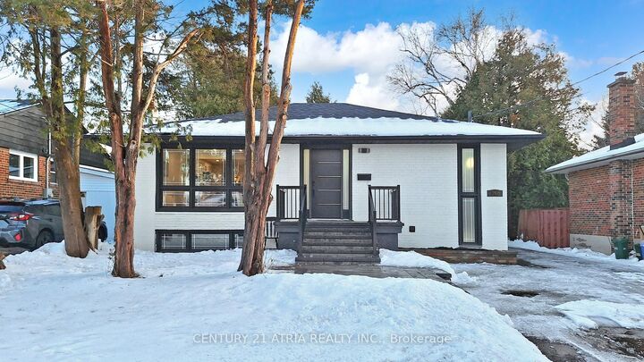 Property Photo: 392 Bent Crescent ON L4C 1C3