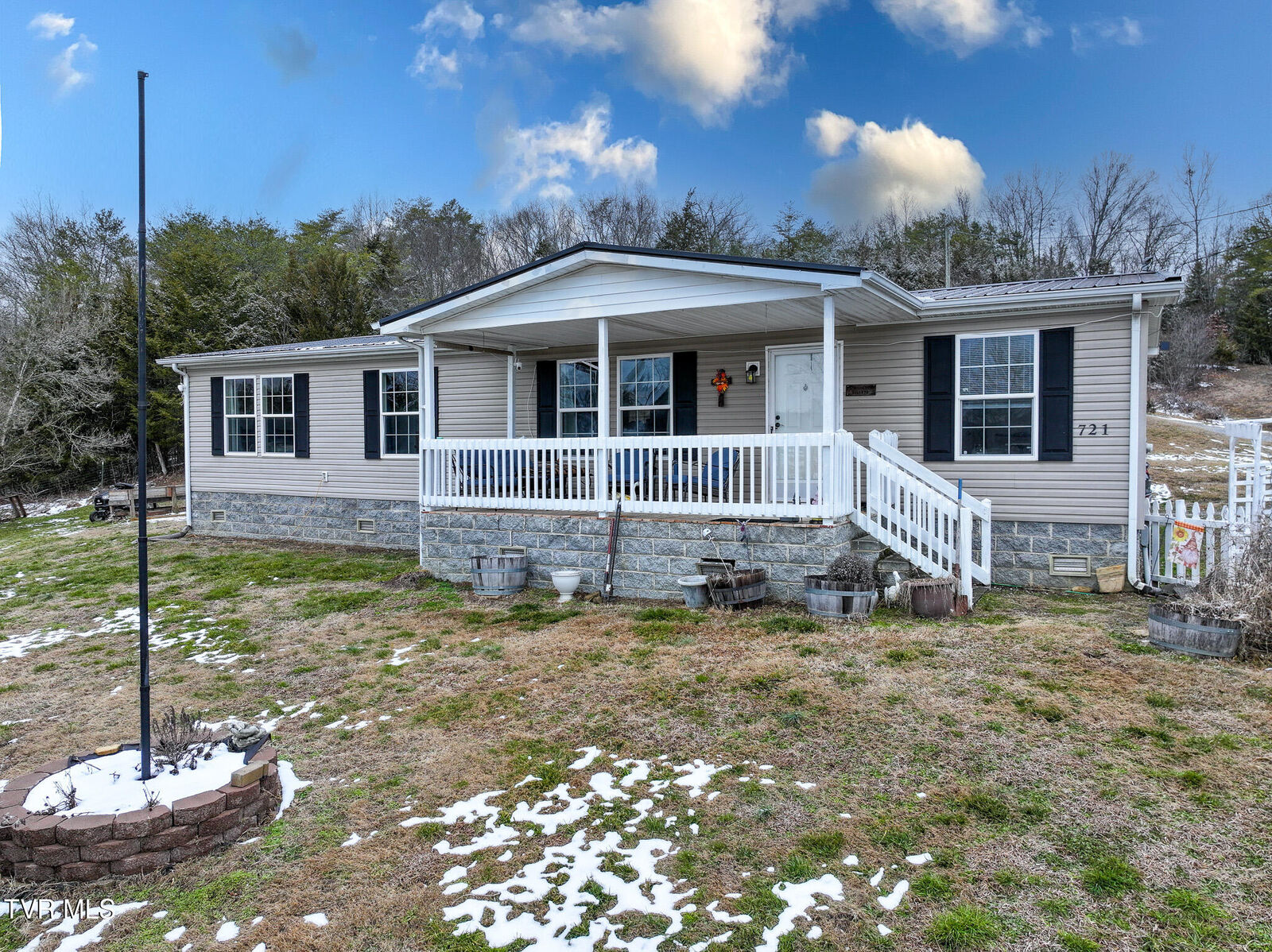 Property Photo:  721 Old Midway Road  TN 37809 