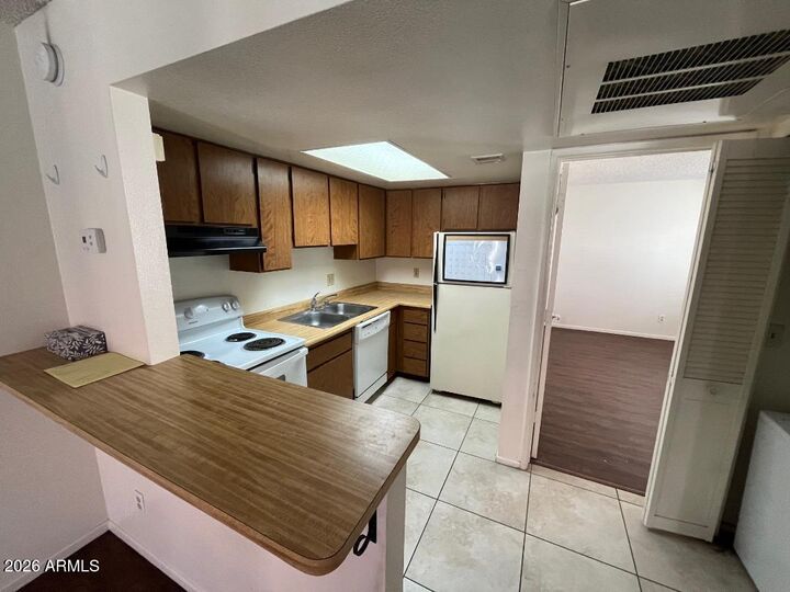 Property Photo:  700 W University Drive 241  AZ 85281 
