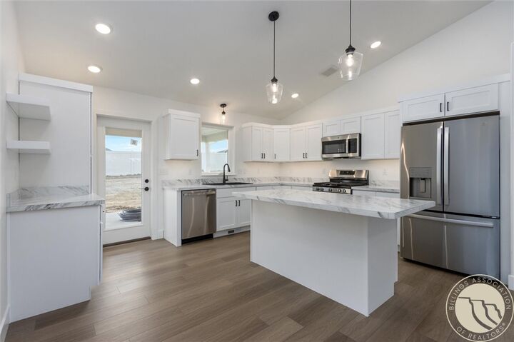 Property Photo:  504 Montecito Ave  MT 59105 