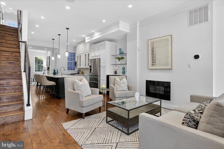 Property Photo:  612 9th Street NE  DC 20002 