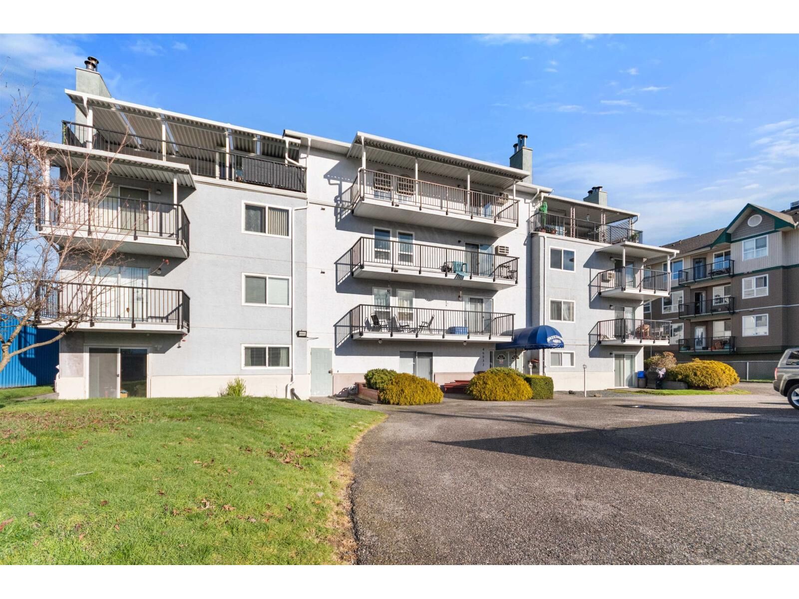 Photo de la propriété:  46033 Chilliwack Central Road 403  BC V2P 1J5 