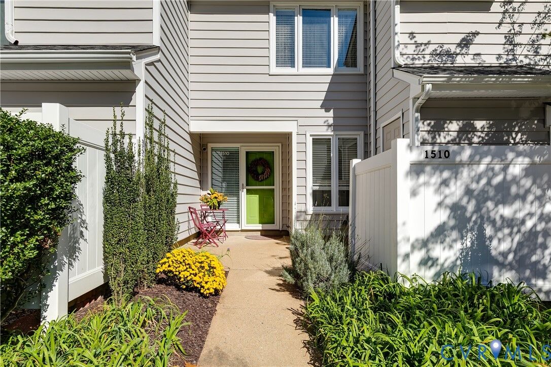 Property Photo:  1510 Sycamore Square Drive 1510  VA 23113 