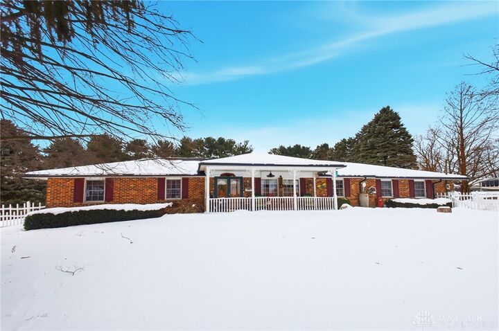 Property Photo:  2939 Willow Road  OH 45502 