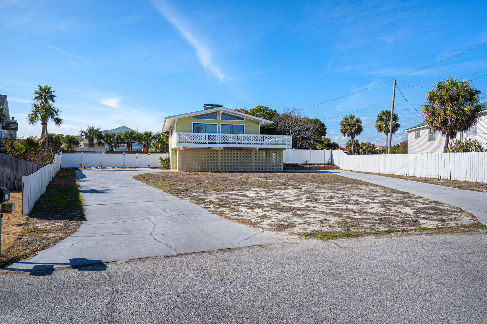 Property Photo:  427 Caviar Drive  FL 32548 