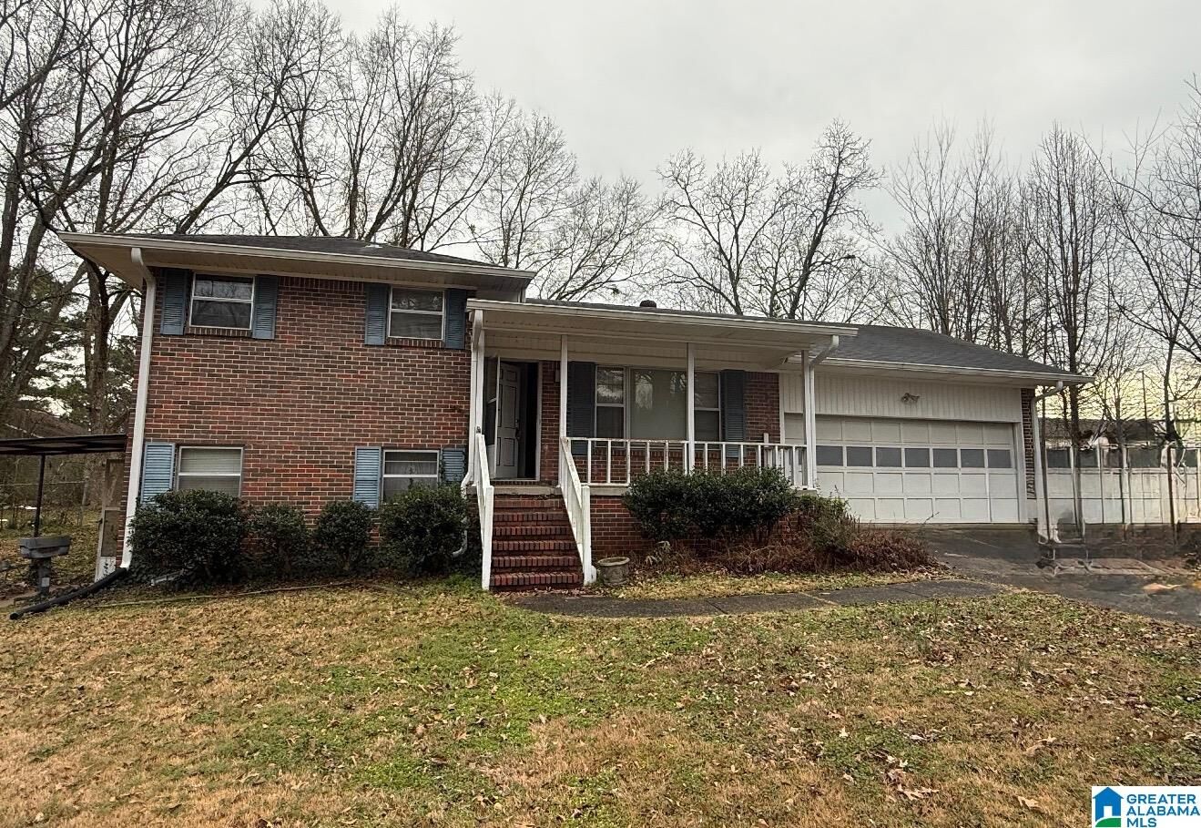 Property Photo:  607 Fairlawn Circle  AL 35023 