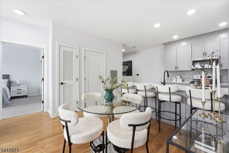 Property Photo:  660 Bloomfield Ave 402  NJ 07003 