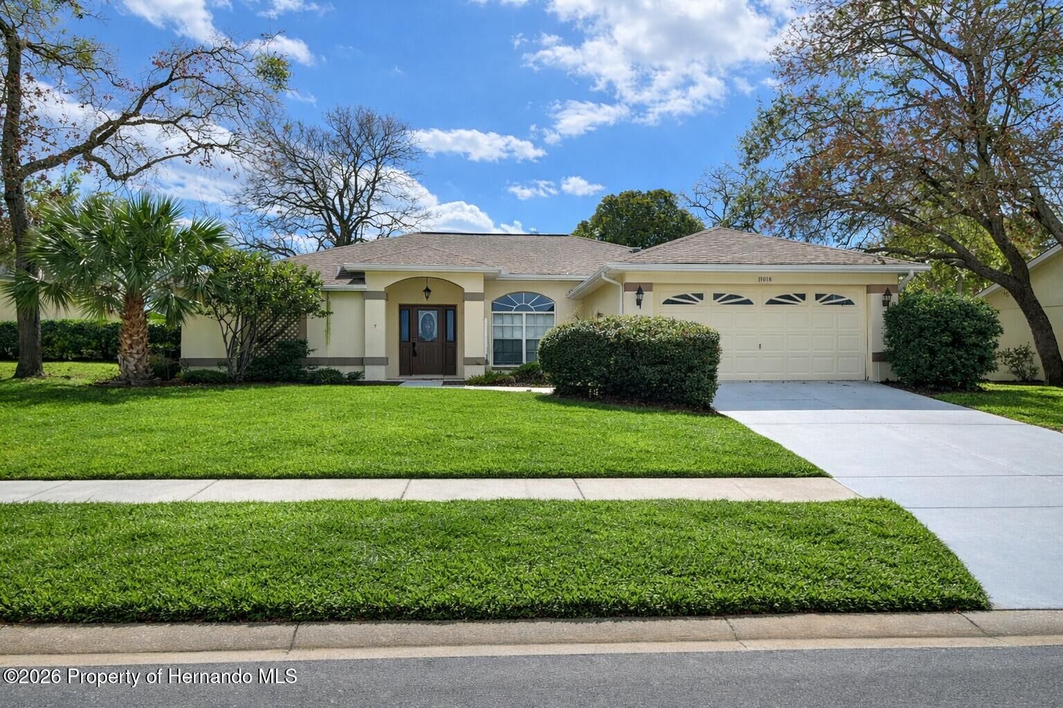 Property Photo:  11018 Audie Brook Drive  FL 34608 