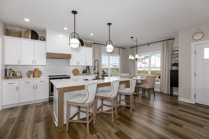 Property Photo: 1604 SW Franklin Drive IA 50023