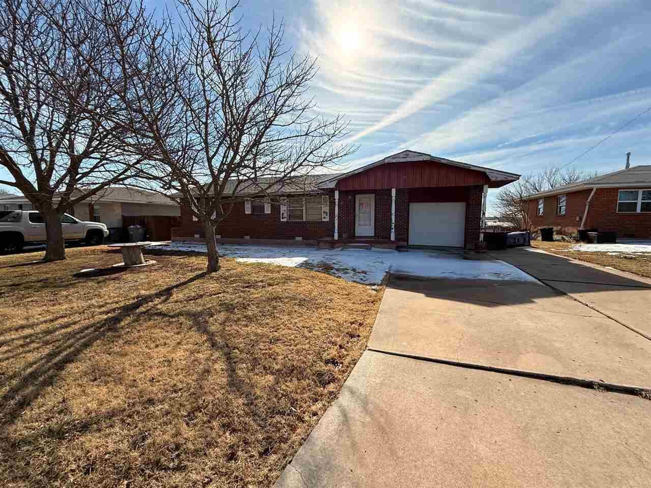 Property Photo:  72 SW 45th St  OK 73505 