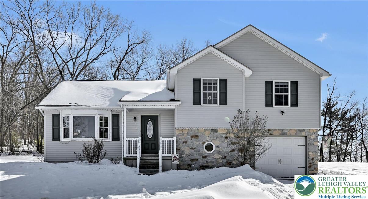 Property Photo: 245 Dove Road PA 17026