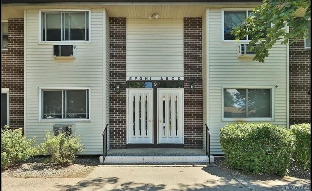 Property Photo:  9G Blue Hill Commons Drive  NY 10962 
