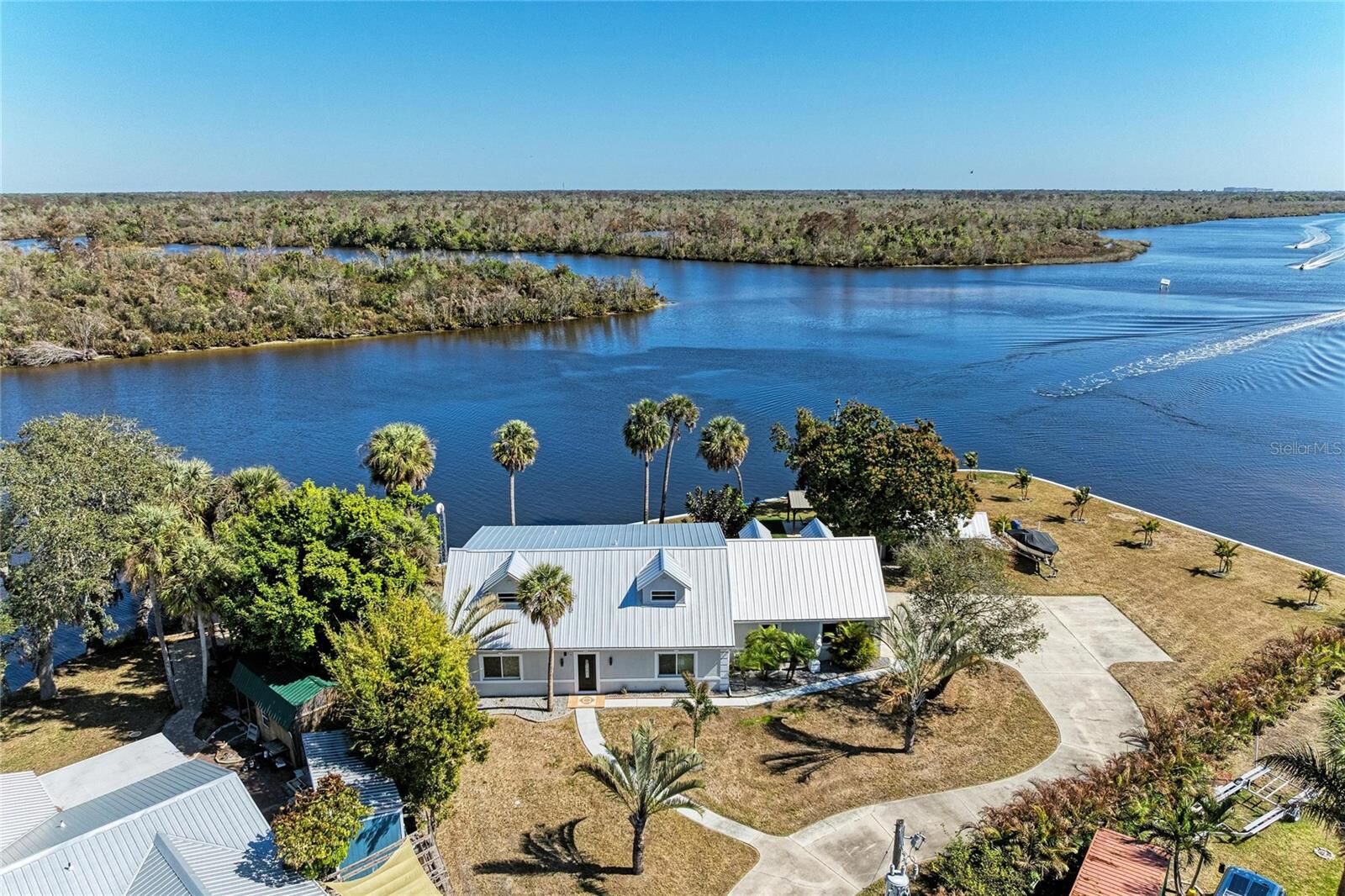 Property Photo:  9610 SW Yacht Drive  FL 34269 