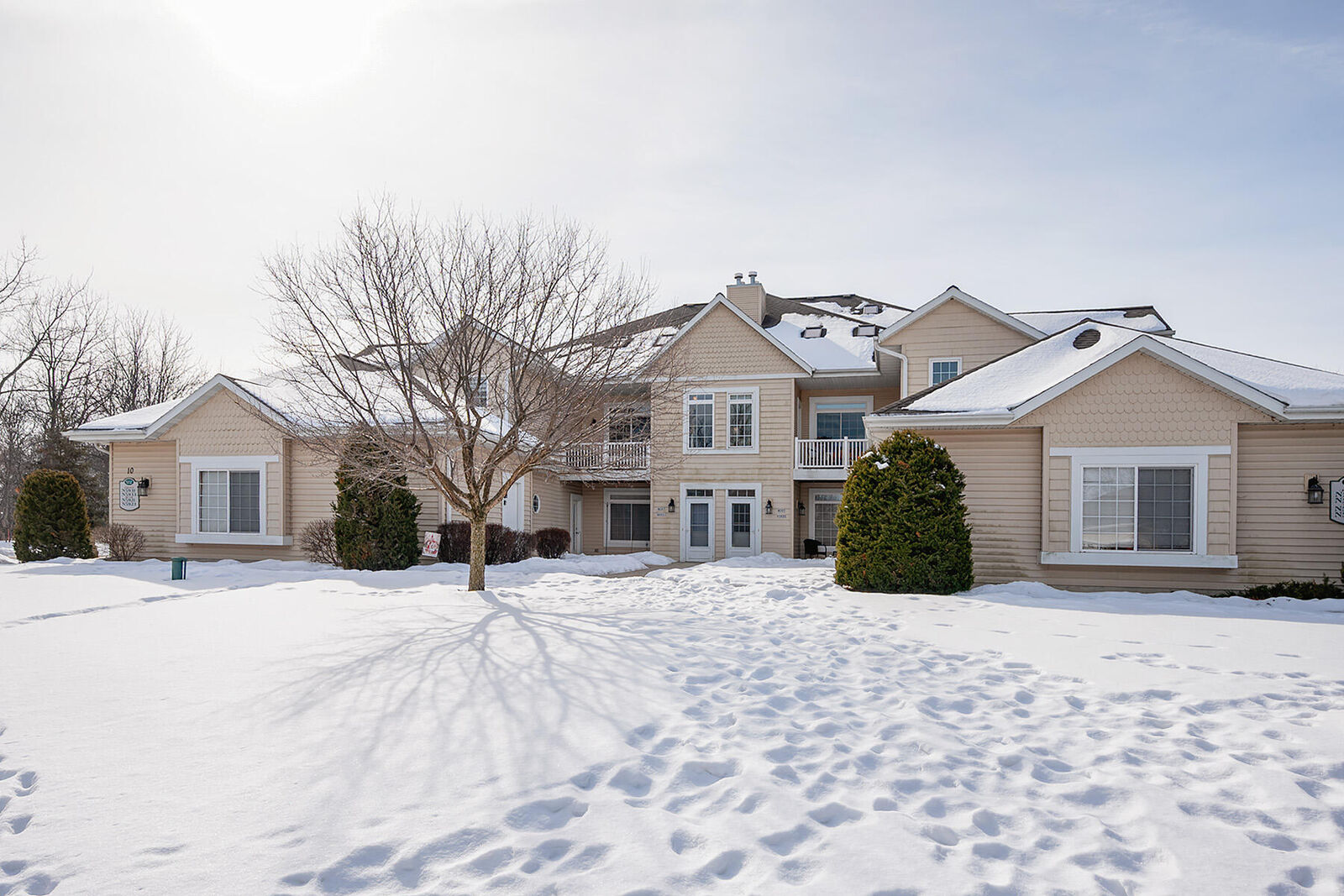 Property Photo:  W397n5933 Autumn Woods Dr  WI 53066 