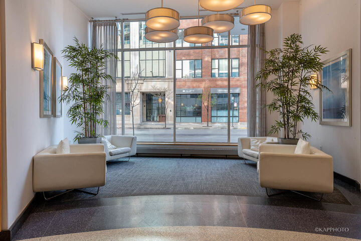 Property Photo: 757 N Orleans Street 804 IL 60654