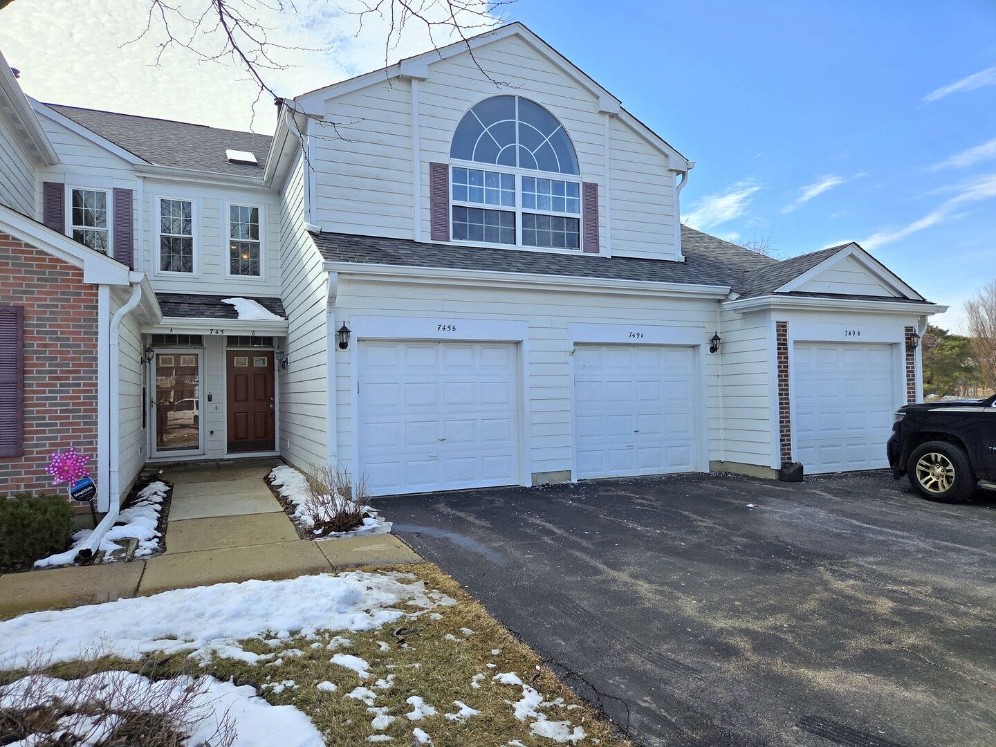 Property Photo: 745 W Streamwood Boulevard B IL 60107