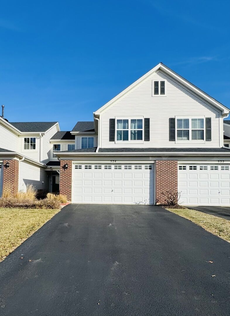 Property Photo:  