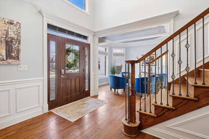 Property Photo:  594 S Fairfield Avenue  IL 60126 