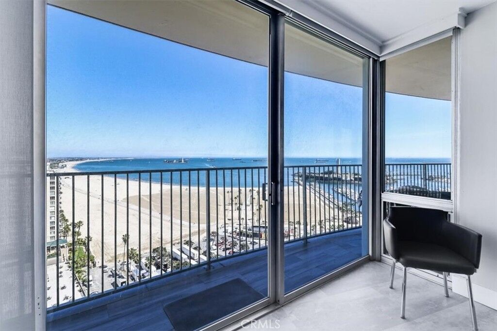 Property Photo:  700 E Ocean 2506  CA 90802 
