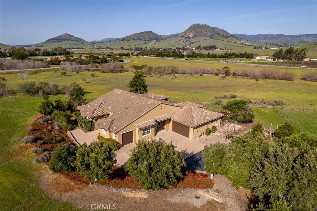 Property Photo: 440 Slender Rock Place CA 93405