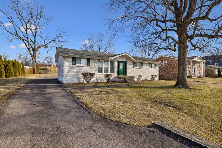 Property Photo: 532 Landau Dr TN 37209