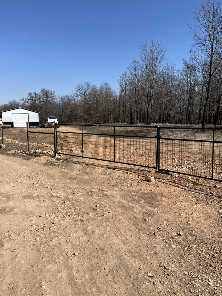 Property Photo:  258072 S 554 Road  OK 74331 