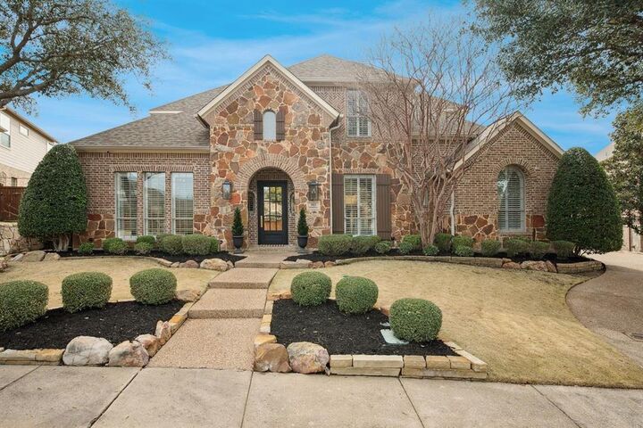 Property Photo:  1413 Montclair Circle  TX 75071 