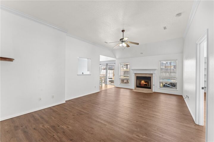 Property Photo:  2003 N Lexington Street  AR 72761 