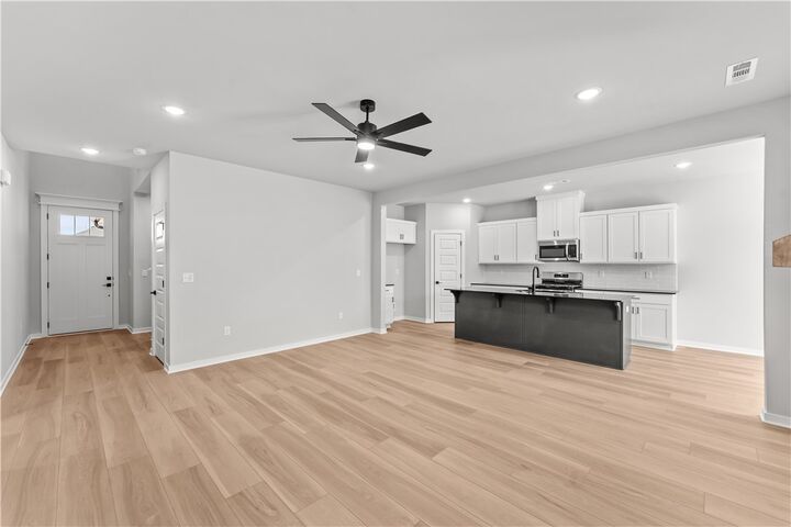 Property Photo: 5909 SW Bear Creek Avenue AR 72713