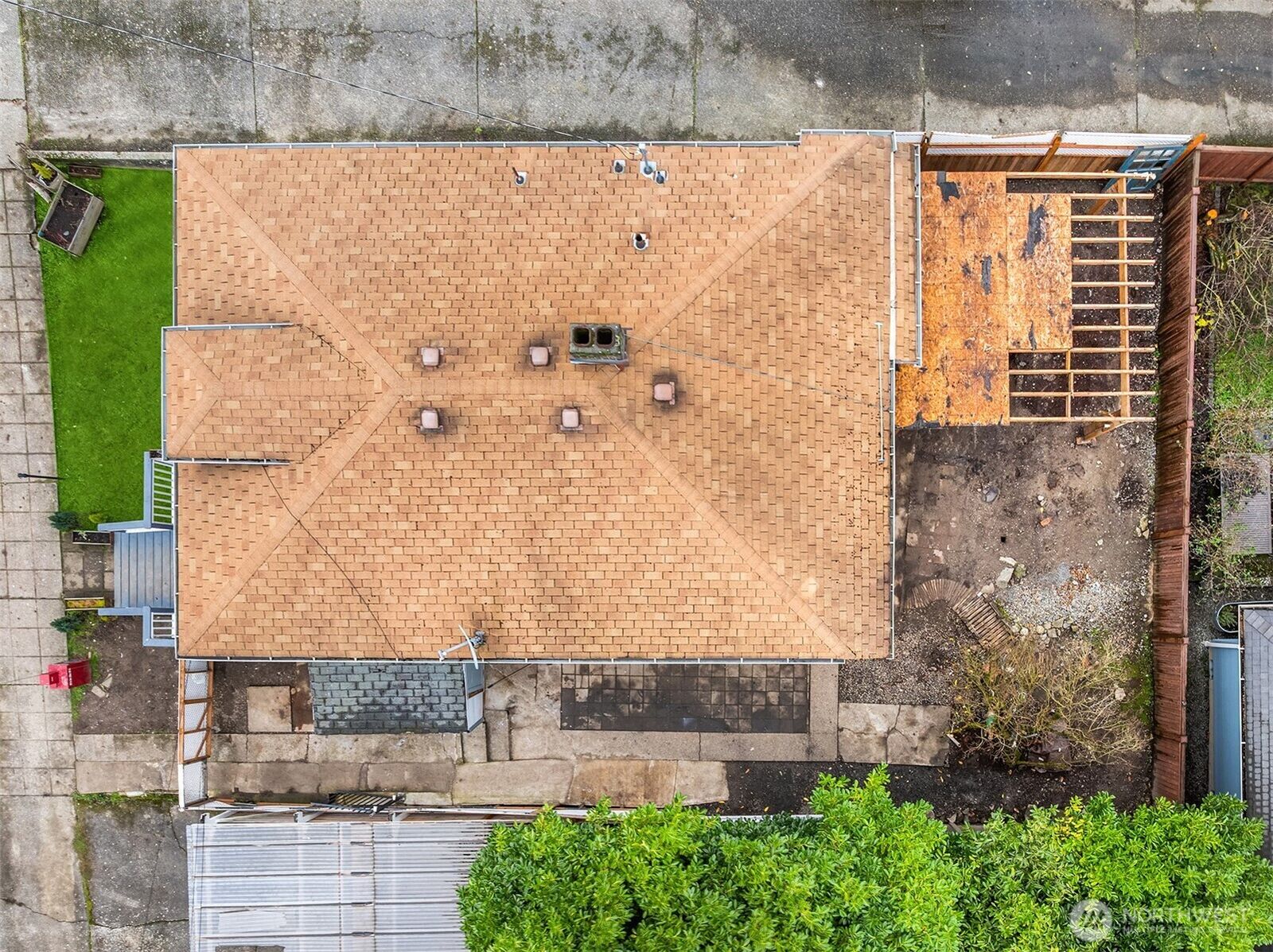 Property Photo:  2614 E Pike  WA 98122 